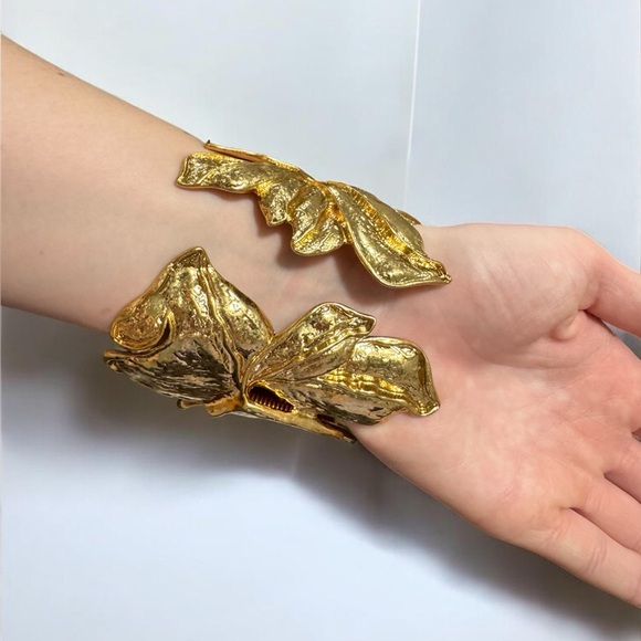 Zara Jewelry - Zara Elegant Golden Floral Leaves Cuff Armband Twisted Swirl Bracelet